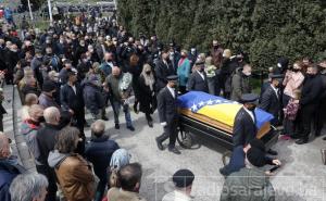 Sahranjen general Jovan Divjak: Adio, komandante